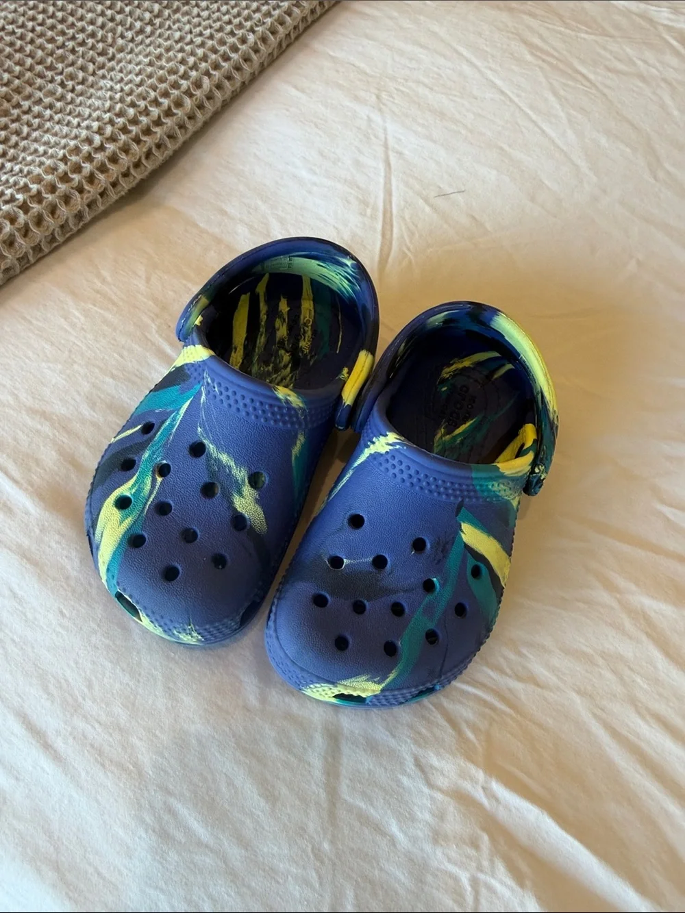 CROCS Kids Navy Clogs with Neon Yellow & Teal Splash